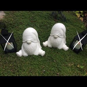 NWOT ONE Ceramic Gnome